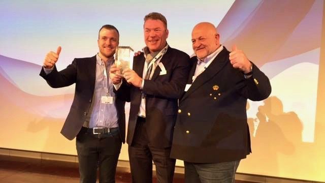Marex 310 Wins Powerboat of the Year Award